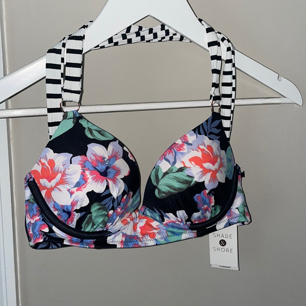 Colorful swim top!